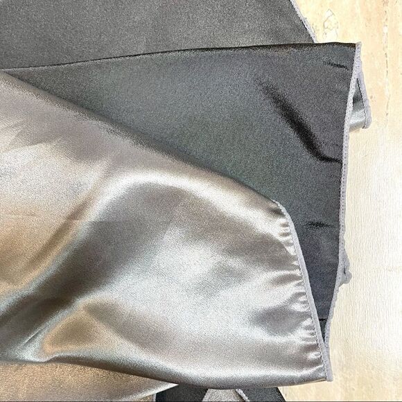 Silver Satin 77” Round Tablecloth 206 - Picture 5 of 7